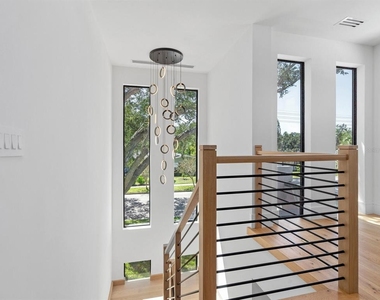 2467 Hyde Park Street - Photo Thumbnail 17