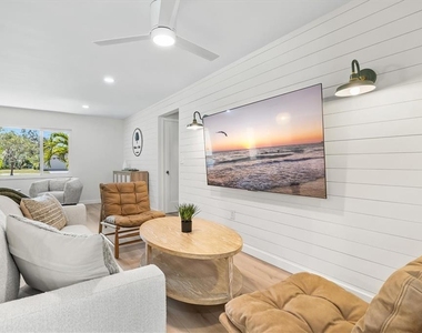2641 Hyde Park Street - Photo Thumbnail 12