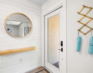 2641 Hyde Park Street - Photo Thumbnail 3