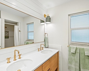 2641 Hyde Park Street - Photo Thumbnail 36
