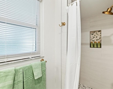 2641 Hyde Park Street - Photo Thumbnail 37
