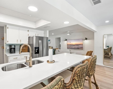 2641 Hyde Park Street - Photo Thumbnail 15