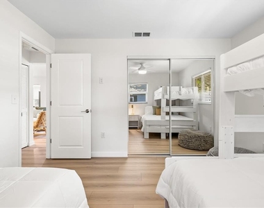 2641 Hyde Park Street - Photo Thumbnail 44