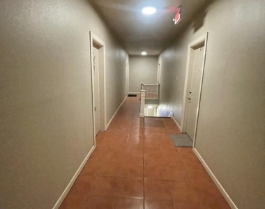 705 N St. Vrain Street - Photo Thumbnail 3