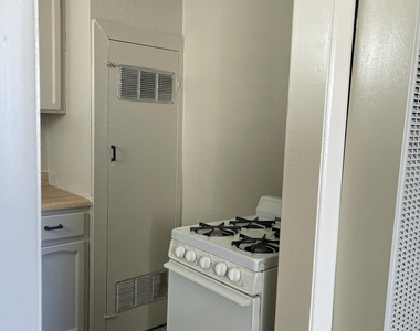 705 N St. Vrain Street - Photo Thumbnail 2