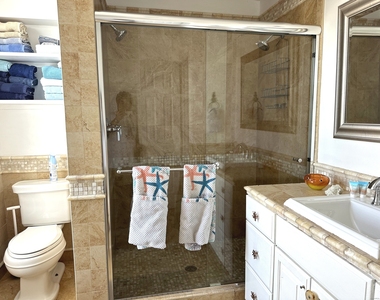 2149 Fairfield Beach Road - Photo Thumbnail 32