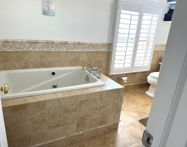 2149 Fairfield Beach Road - Photo Thumbnail 34