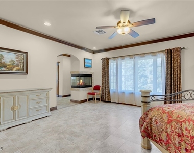 264 Crestview Drive - Photo Thumbnail 44