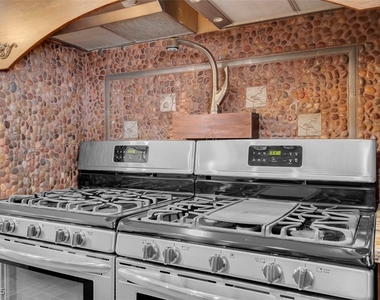 264 Crestview Drive - Photo Thumbnail 32