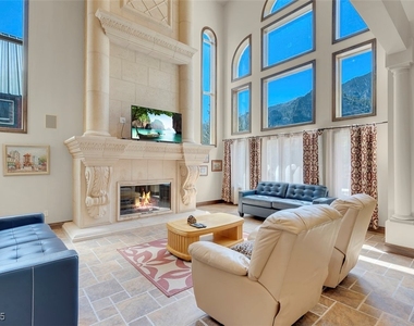 264 Crestview Drive - Photo Thumbnail 14