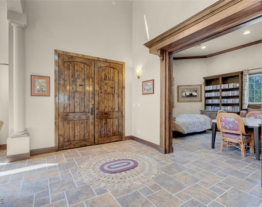 264 Crestview Drive - Photo Thumbnail 10