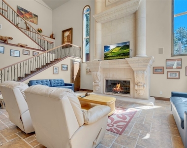 264 Crestview Drive - Photo Thumbnail 12