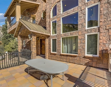264 Crestview Drive - Photo Thumbnail 97