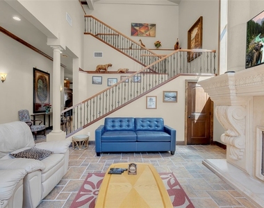 264 Crestview Drive - Photo Thumbnail 17