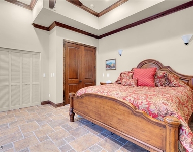 264 Crestview Drive - Photo Thumbnail 36