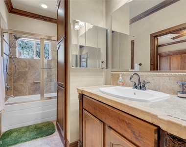 264 Crestview Drive - Photo Thumbnail 61