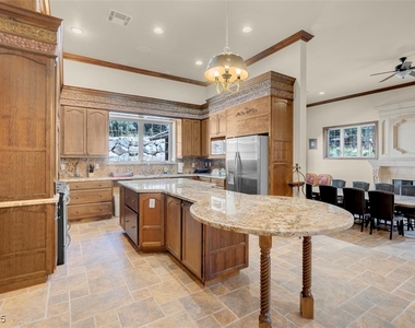 264 Crestview Drive - Photo Thumbnail 25