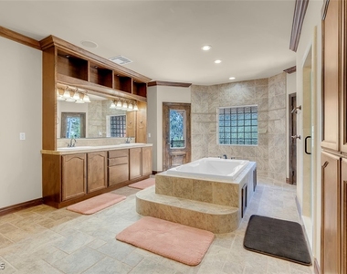 264 Crestview Drive - Photo Thumbnail 48