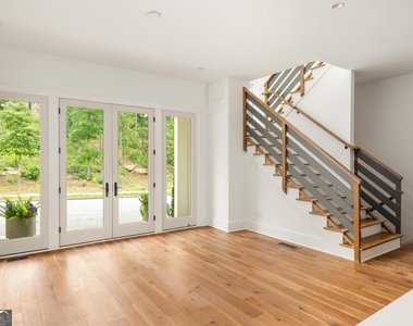 10904 Serenbe Lane - Photo Thumbnail 2