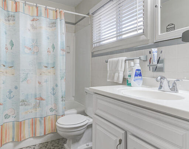 10 E Street - Photo Thumbnail 9