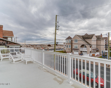 10 E Street - Photo Thumbnail 17