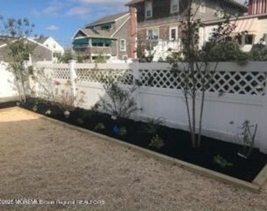 10 E Street - Photo Thumbnail 19