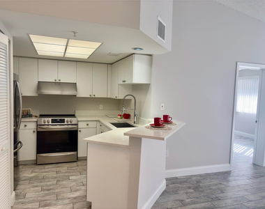 2119 Se 10th Avenue - Photo Thumbnail 4