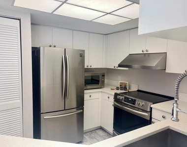 2119 Se 10th Avenue - Photo Thumbnail 8