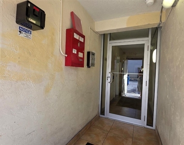 253 S Cypress Road - Photo Thumbnail 12
