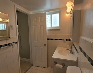 253 S Cypress Road - Photo Thumbnail 11