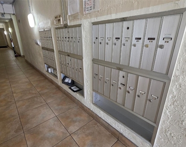 253 S Cypress Road - Photo Thumbnail 17