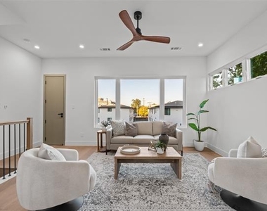 1514 Holly Avenue - Photo Thumbnail 5