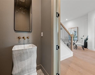 1514 Holly Avenue - Photo Thumbnail 7