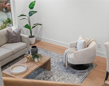 1514 Holly Avenue - Photo Thumbnail 6