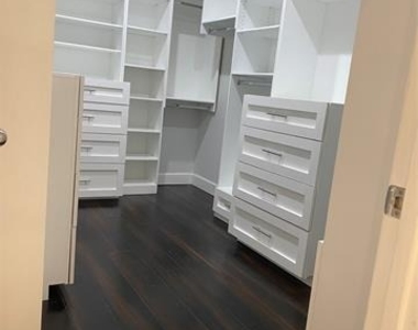 2920 Pinehurst - Photo Thumbnail 25