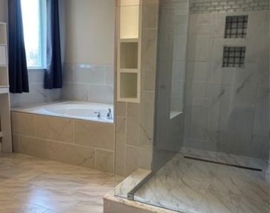 2920 Pinehurst - Photo Thumbnail 19