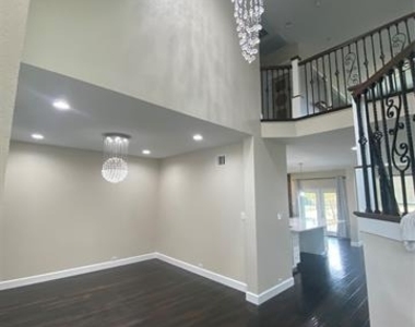 2920 Pinehurst - Photo Thumbnail 1