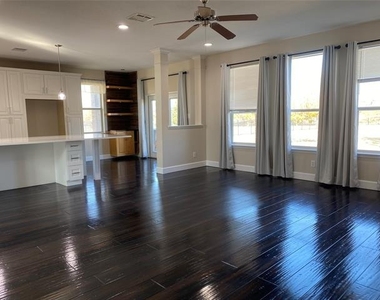 2920 Pinehurst - Photo Thumbnail 5