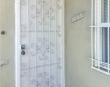 1805 Hauser Boulevard - Photo Thumbnail 1