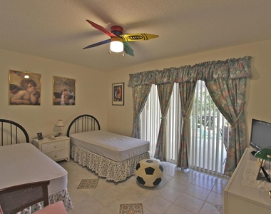 10201 Chapman Oak Court - Photo Thumbnail 13