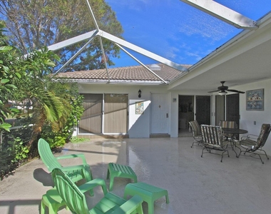 10201 Chapman Oak Court - Photo Thumbnail 16