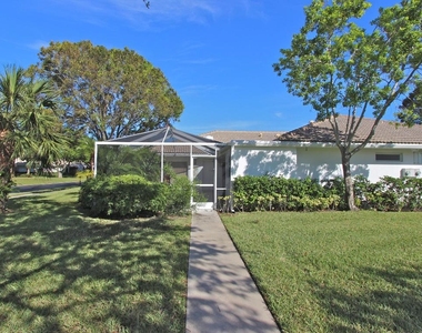 10201 Chapman Oak Court - Photo Thumbnail 2