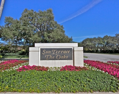10201 Chapman Oak Court - Photo Thumbnail 19