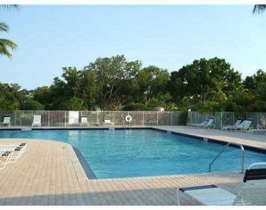 10201 Chapman Oak Court - Photo Thumbnail 18