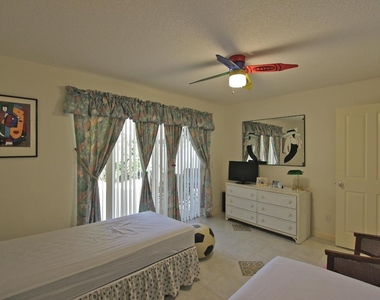 10201 Chapman Oak Court - Photo Thumbnail 14