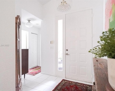 5449 Grande Palm Circle - Photo Thumbnail 8