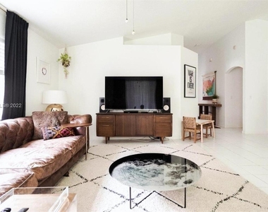 5449 Grande Palm Circle - Photo Thumbnail 1