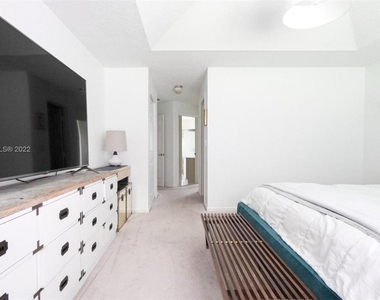 5449 Grande Palm Circle - Photo Thumbnail 10