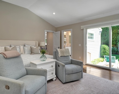32 White Oak Lane - Photo Thumbnail 4