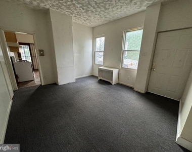 1016 Pine Street - Photo Thumbnail 3